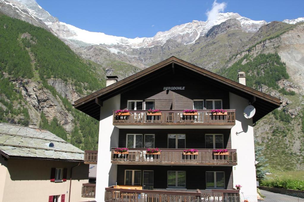 Ferienwohnungen Wallis - Randa Bei Zermatt חדר תמונה